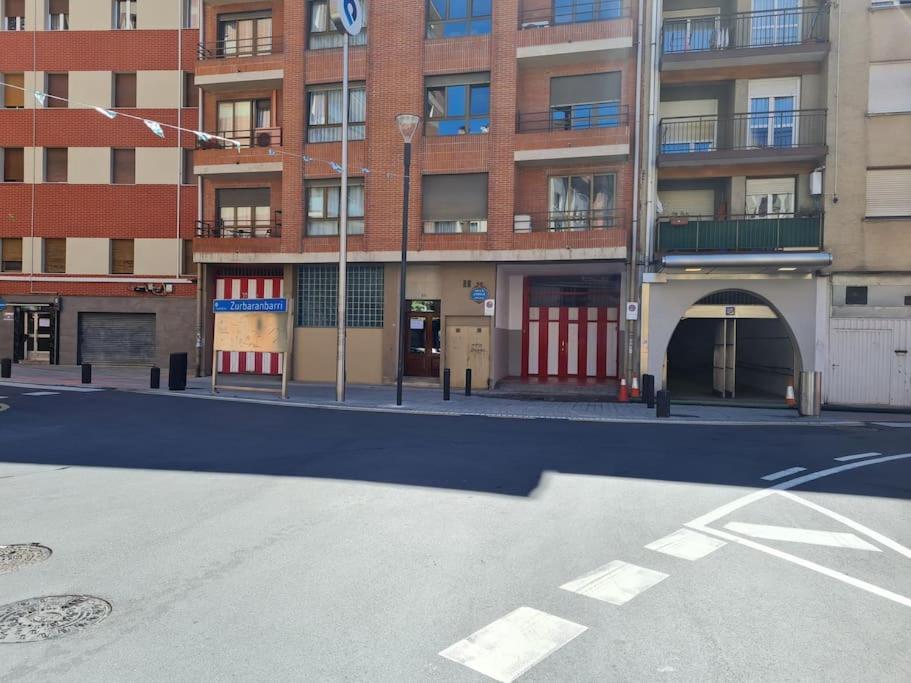 La Casita Verde. Metro Cerca Del Casco Viejo Bilbao Exterior foto