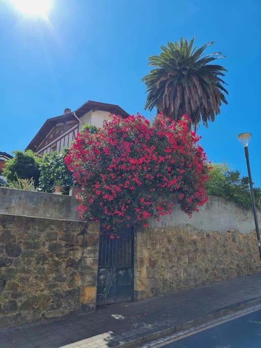 La Casita Verde. Metro Cerca Del Casco Viejo Bilbao Exterior foto
