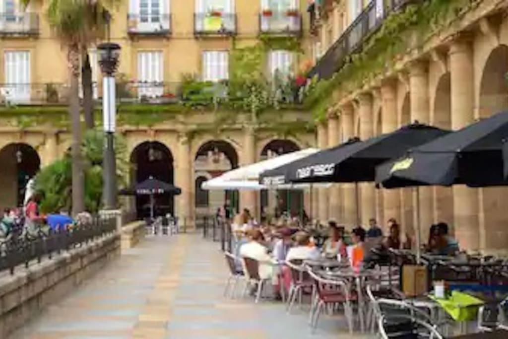 La Casita Verde. Metro Cerca Del Casco Viejo Bilbao Exterior foto