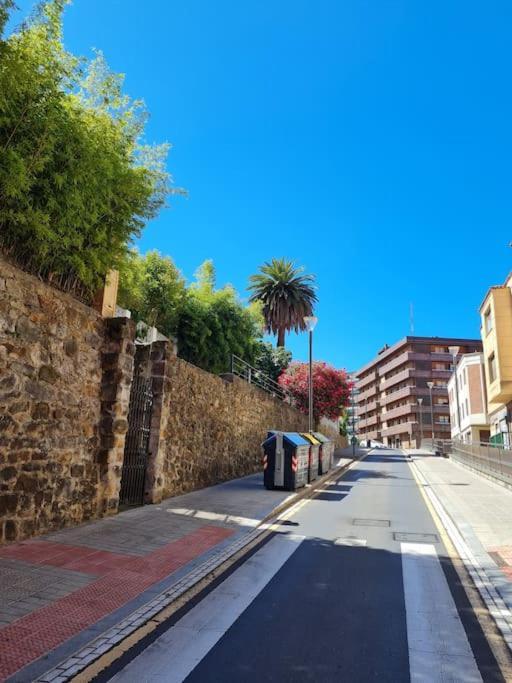 La Casita Verde. Metro Cerca Del Casco Viejo Bilbao Exterior foto